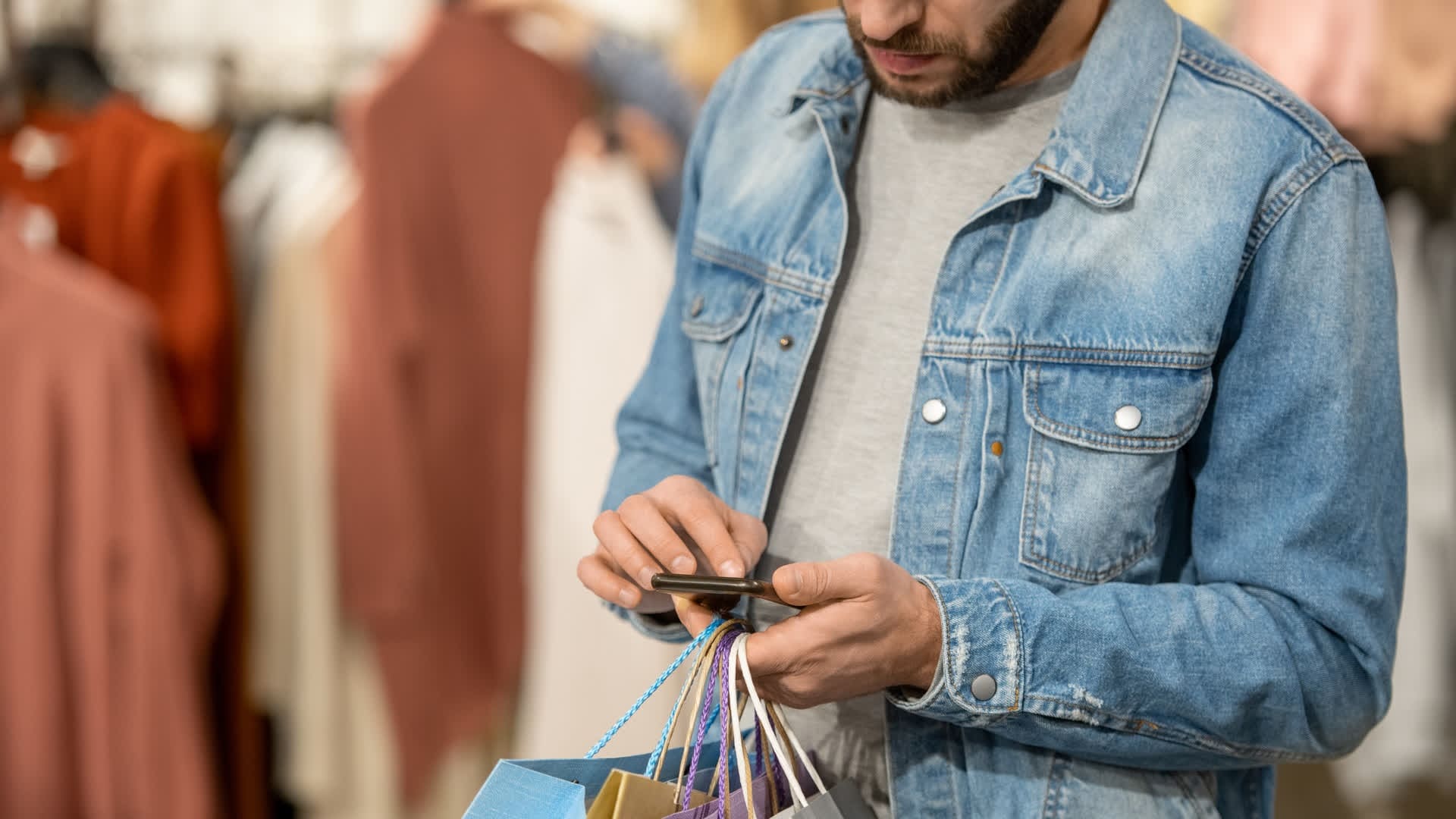 eCommerce SMS marketing for apparel