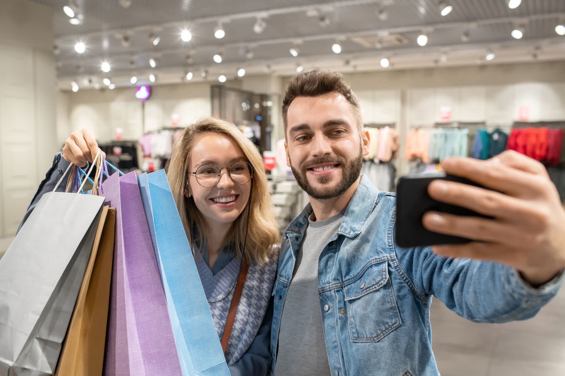 eCommerce user-generated content may include shopping photos